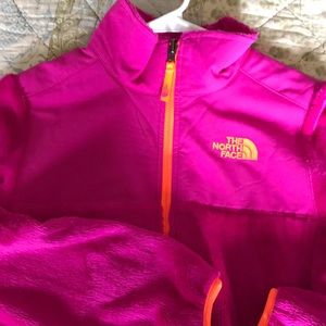New with tags!! Pink girls north face jacket